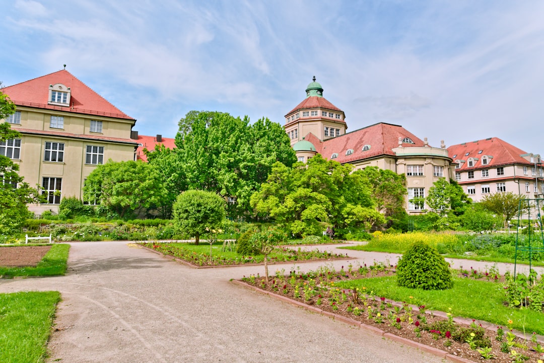 entdecken sie unseren botanischen garten – ein ort voller vielfalt, schönheit und natürlicher ruhe. perfekt für spaziergänge, bildung und erholung.