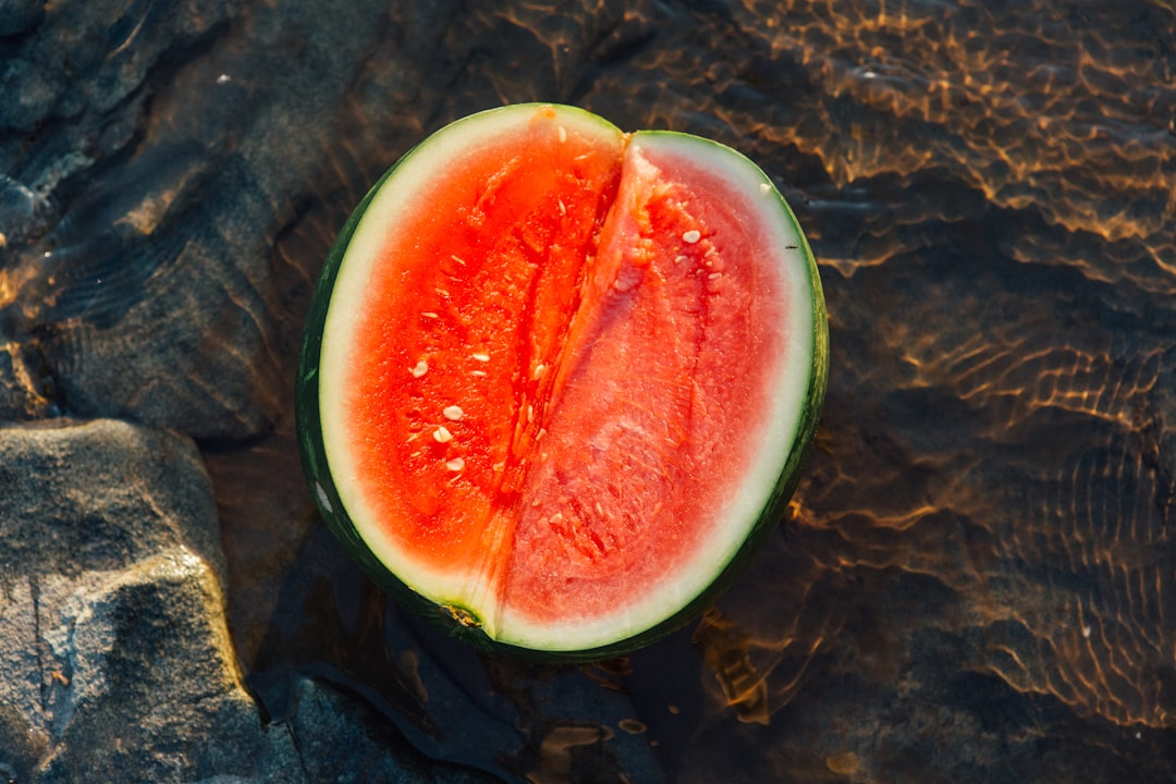 gesundheitliche vorteile der wassermelone: erfahren sie, wie wassermelonen ihre gesundheit verbessern können, von hydratation bis zu wichtigen nährstoffen.
